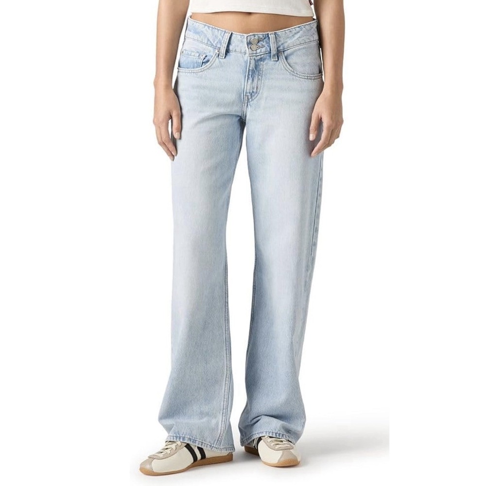 Levi's women's superlow loose straight leg jeans 26x32 26" waist Abraided Art